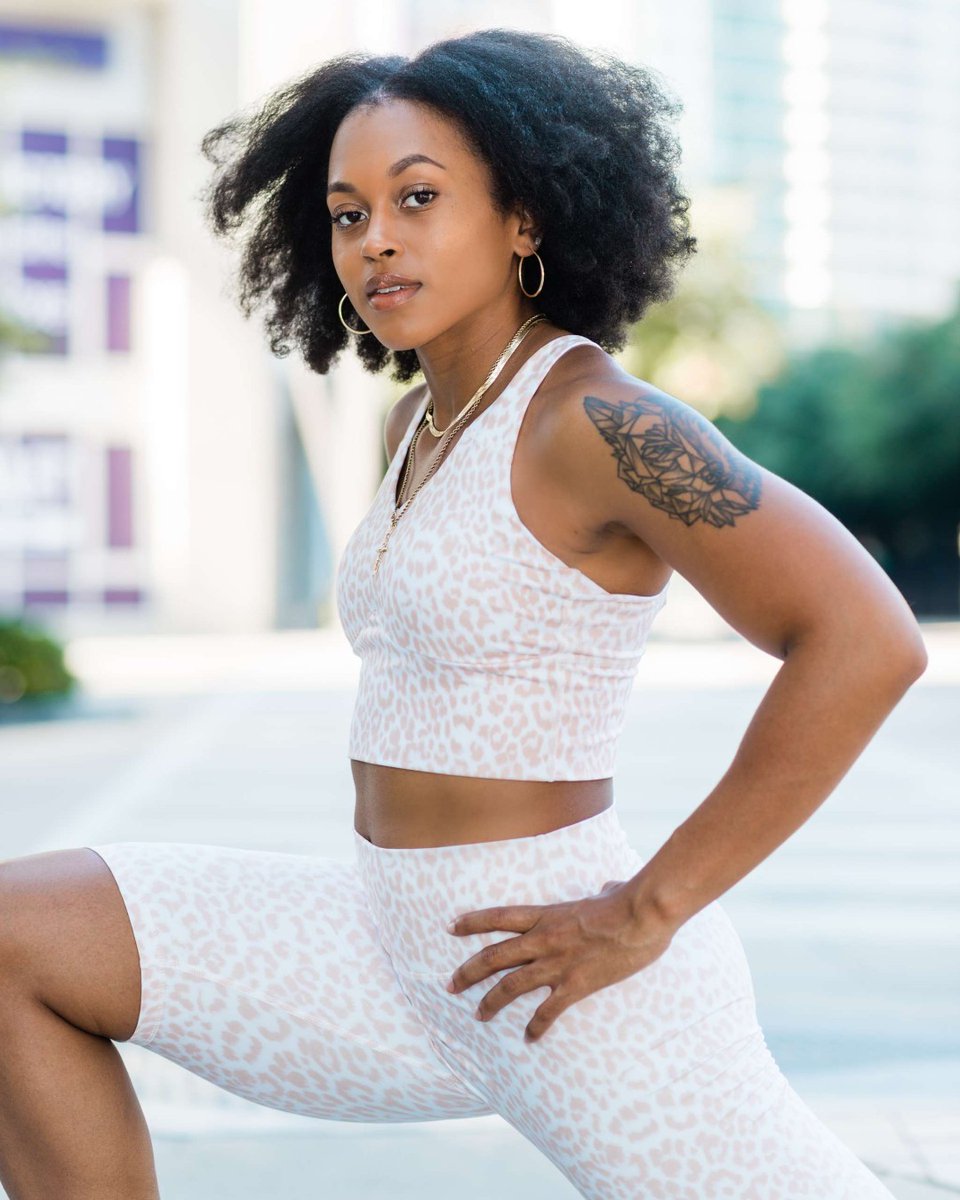 livevolutionary's tweet photo. our cheetah biker short set is perfect to wear matching or to throw your fav oversized t-shirt over to run your post-workout errands π€
model: @heydrg_
-
-
-
#workoutwear #sale #DFW #gym #gymwear #athleisure #liveevolutionary https://t.co/R4rIyOIxrG