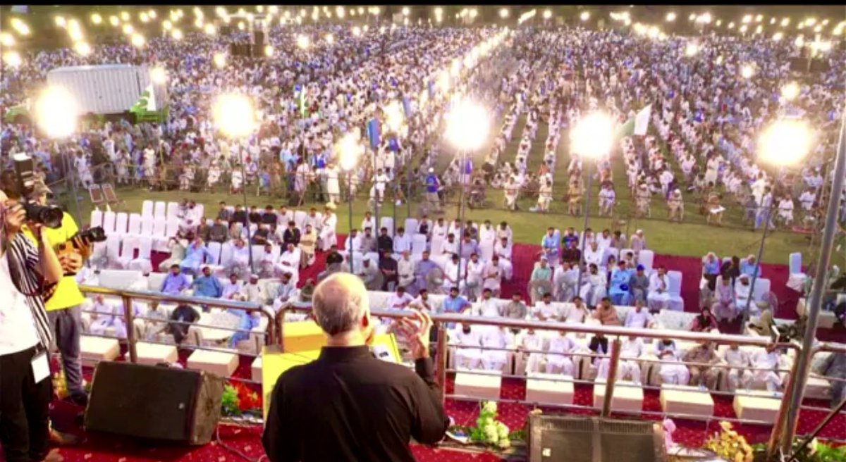 hurairah57's tweet photo. From Karachi &amp; Islamabad to KP - The Technology Wave is Spreading Nationwide Under the Visionary Leadership of @NaeemRehmanEngr by @AlkhidmatOrg Thank you for not letting Pakistan Down in the IT world, organizing events like Bano Qabil. #BanoQabil_KP https://t.co/Cd6JLAbhTC