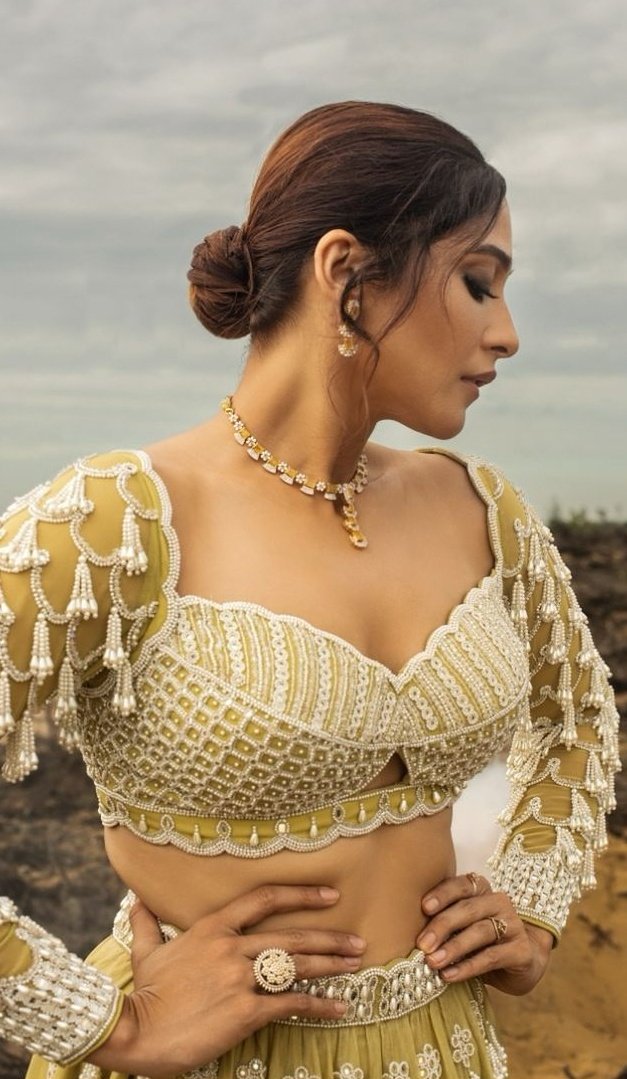 GR0PL_Ua8AASwPN?format=jpg&name=medium