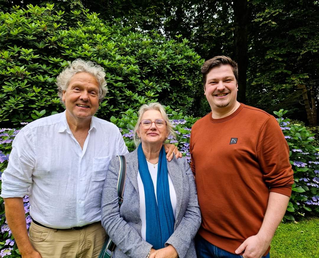 Met de start van de zomervakantie is het ook politiek zomerreces!
Een momentje om weer even op te laden voor alle uitdagingen die eraan zitten te komen.

Namens raadsleden Bjorn Rommens en Paul Klaver en burgerraadslid Bernadette Zijp, wensen we jullie een hele fijne vakantie!