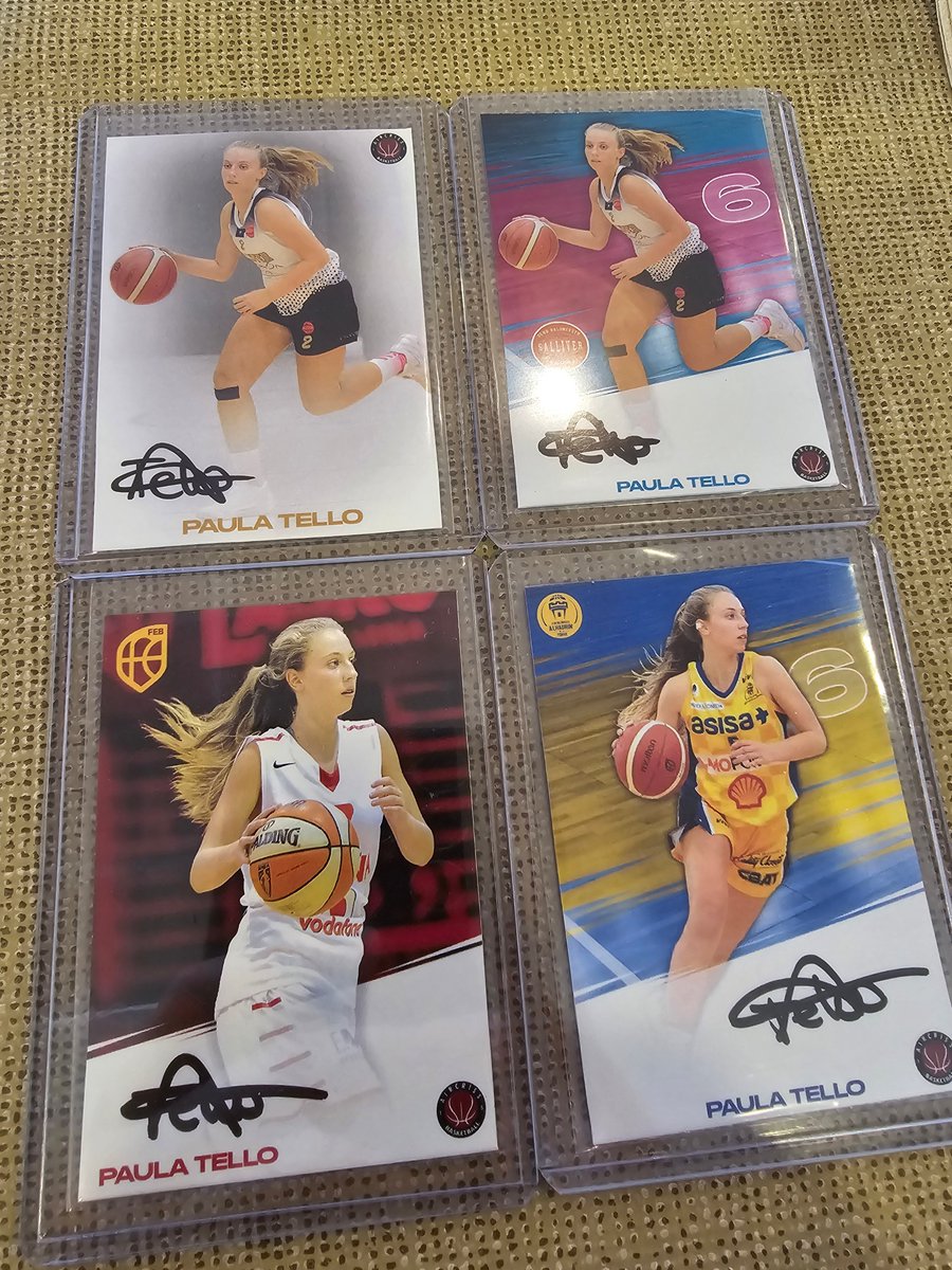 Hoy he conseguido la firma de una jugadora muy especial. 
La crack de <a href="/PaulaTello6/">Paulaa♥</a> ha firmado las trading cards personalizadas que le realicé.
Eres una crack