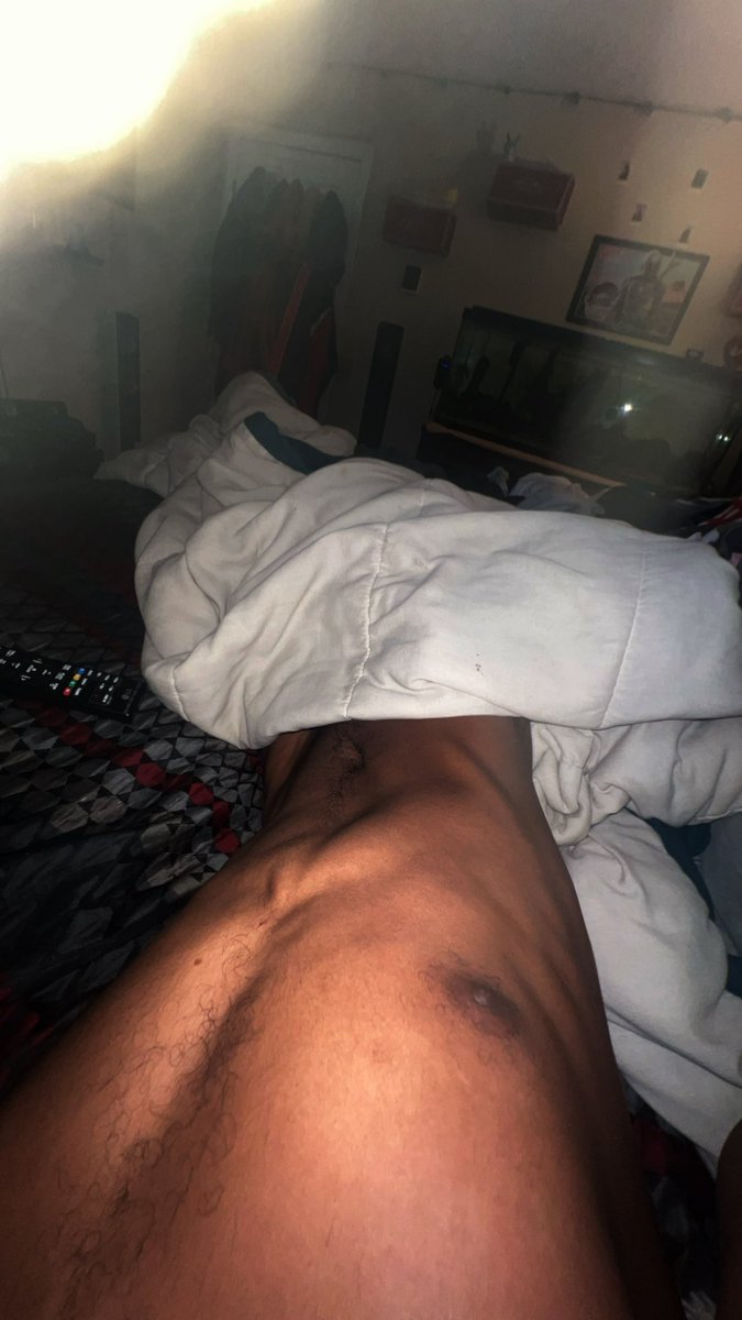 private_lj99's tweet photo. Life’s garbage Fuck it we ball 😪 https://t.co/MdO49xX2MW
