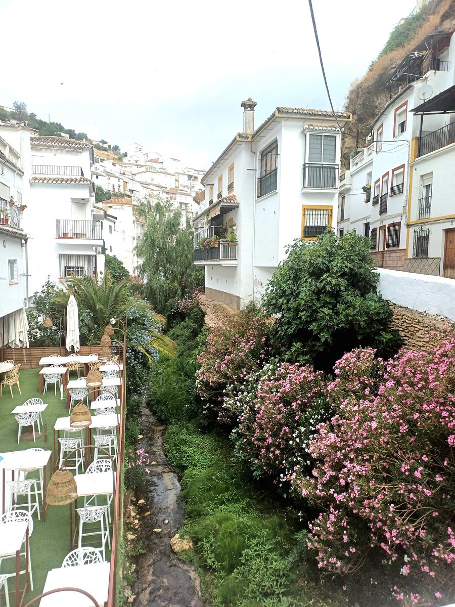 Visitar Setenil de las Bodegas  y volver a compartir  momentos  maravillosos con mi querida Josefina Villalon, no tiene precio.