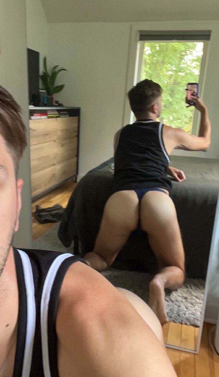 dus10clay's tweet photo. It was a thong kinda day https://t.co/japhtwnUHf