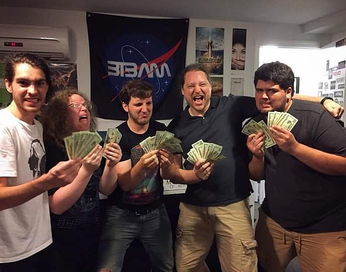 The Bookworms and the (Jamie) King, eight years since this summer day. 👑

We would go on to collaborate on just about everything we've published since. Making our first Book together was a highlight of our musical endeavours and some of the most fun we've ever had. 📚