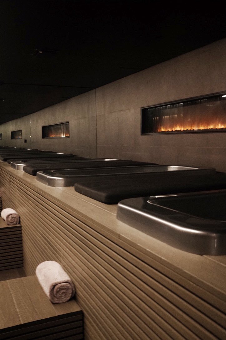 Ebony Obsidian tweet media