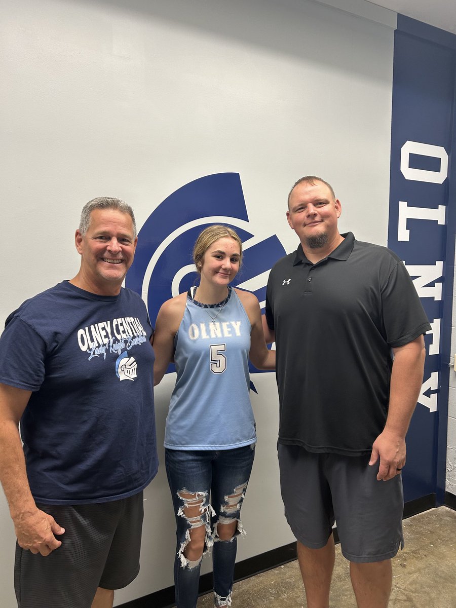 Had a great visit ⁦<a href="/OCCLadyKnights/">Lady Knight Hoops</a>⁩! Thank you ⁦<a href="/cburris_occ/">Clint Burris</a>⁩ and Coach Baker for the official offer to continue my academic and athletic career! ⁦<a href="/bap2992/">Brent Perry</a>⁩ ⁦<a href="/INPrideXtreme/">IN Pride Xtreme</a>⁩ ⁦<a href="/cbmeadow/">Charlie Meadows</a>⁩ ⁦<a href="/PGHIndiana/">Prep Girls Hoops Indiana</a>⁩ ⁦<a href="/coachbeckett/">IGBRR Hoops</a>⁩ ⁦<a href="/BJBradley279/">Brandon Bradley</a>⁩