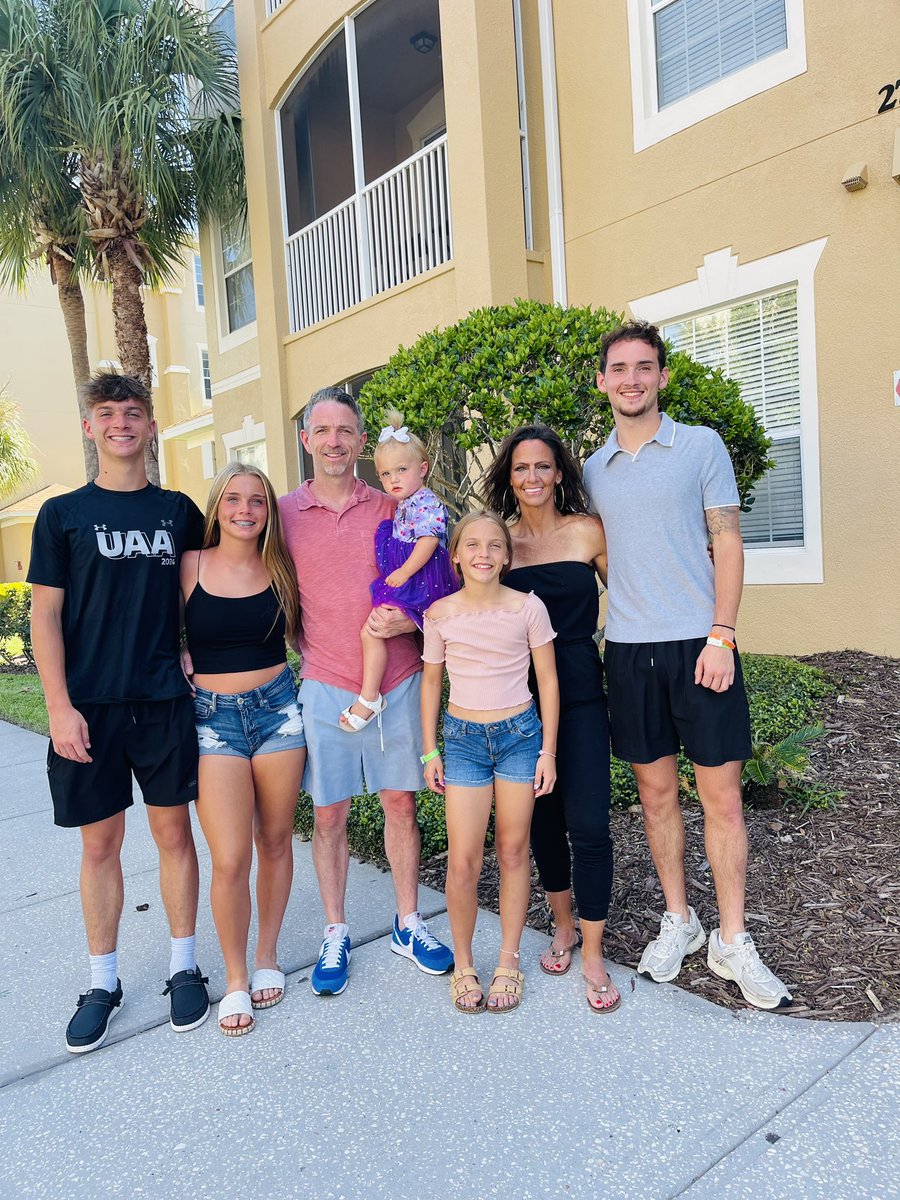 LindenJHolder's tweet photo. ❤️ https://t.co/zSQDZFwSpn