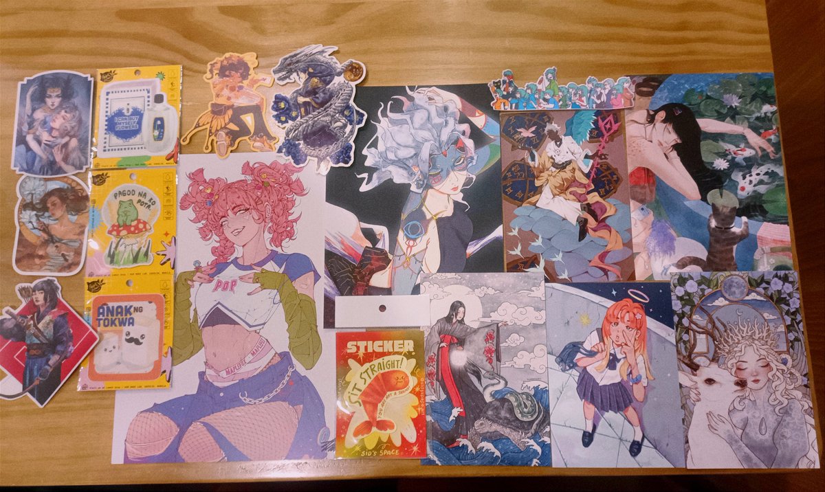 MelodiousViolet's tweet photo. my art hauls from #PotAOriginals  
ang kati sa wallet ko hehe buuut human crafted arts will always win sakin 🐥

📌  @HHFlashbacks @/project.lemons @DibuhoLabs @popgun9 @Gusstelier @kieltokki @CrownedSaeraph @franberryart @cesfries @/cheryljowen @EllieMaplefox @sidsspace https://t.co/D7fOjZJa95