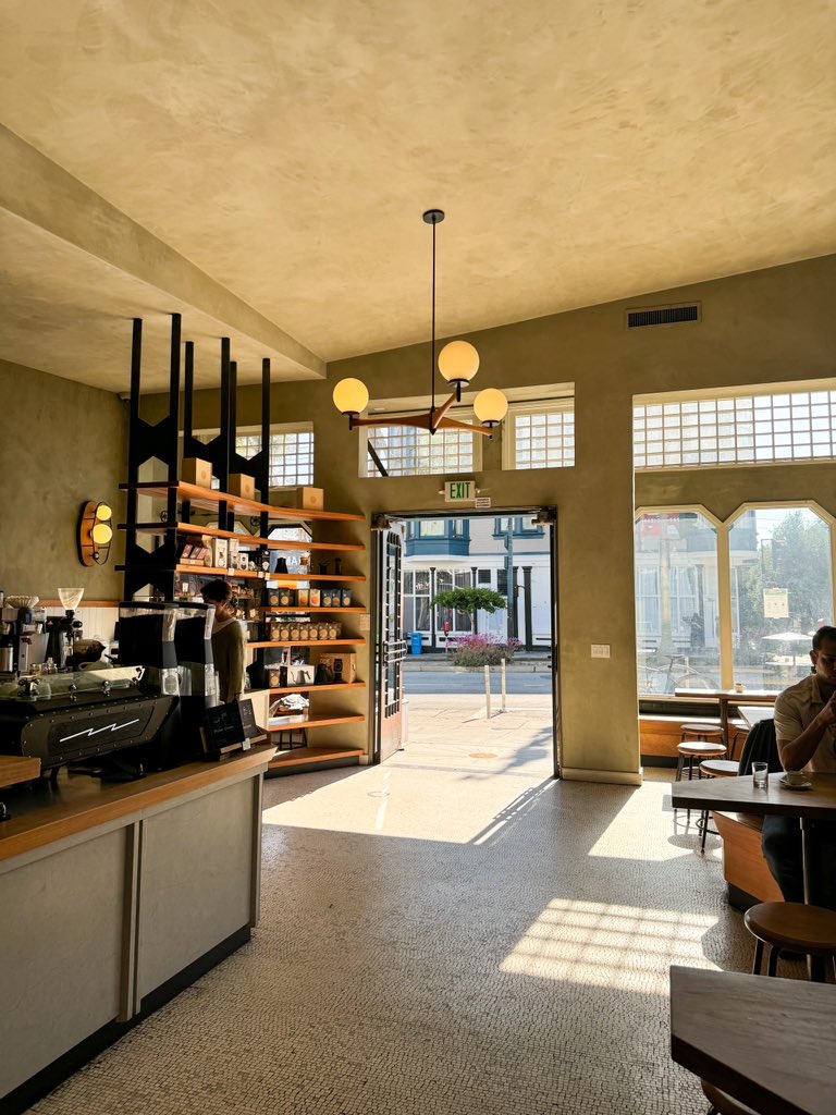 i judge cities primarily by their “options to get a pastry &amp; iced coffee in an aesthetically pleasing environment per square mile” metric &amp; so far sf is doing pretty well