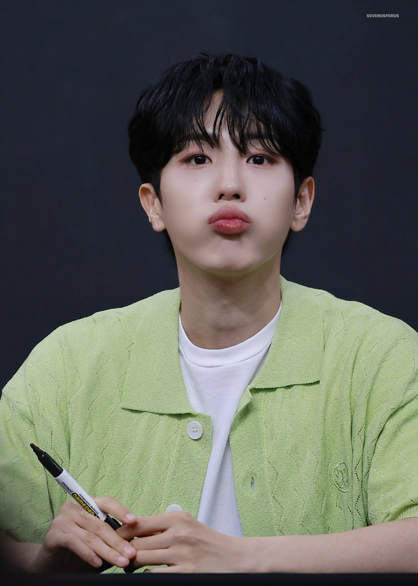 617_amberrr's tweet photo. 😗 무슨 억울함을 당했어....？
20240706 메이크스타 팬싸
#SEVENUS #세븐어스  #희재 #HEEJAE https://t.co/QqnMRPFofw