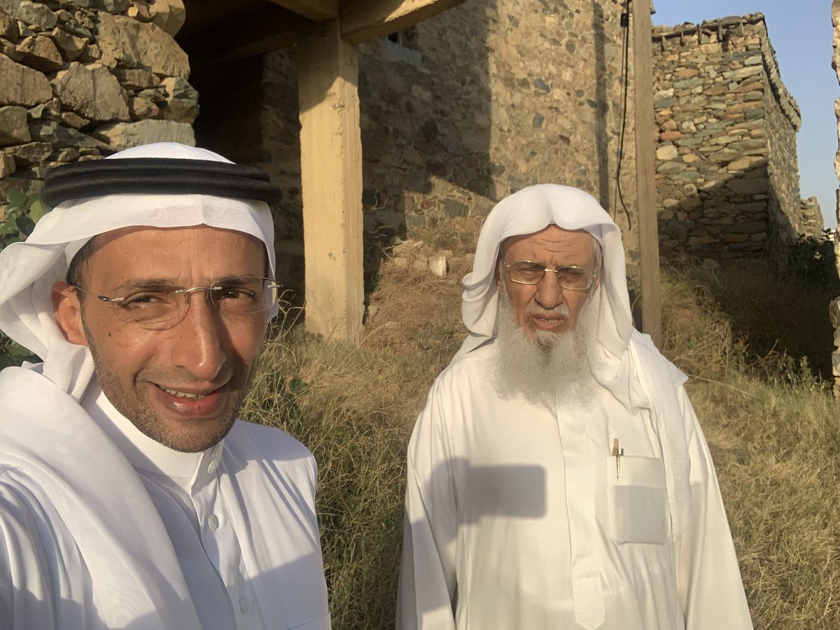 ablajy's tweet photo. #الأشراف_الأبالجة_بقرية_رغدان_العامرة  #آل_البيت 
#الباحة #مكة #المدينة 
#رغدان 
جولة في عمق التاريخ بقرية رغدان العامرة للشريف الوجيه المنيف علي بن عيد بن أبلج عميد الأشراف الأبالجة بقرية رغدان وتشرفت بصحبته للآثار التاريخية للأشراف الأبالجة بقرية رغدان العامرة ومنها أحد https://t.co/XR8YJiUa45