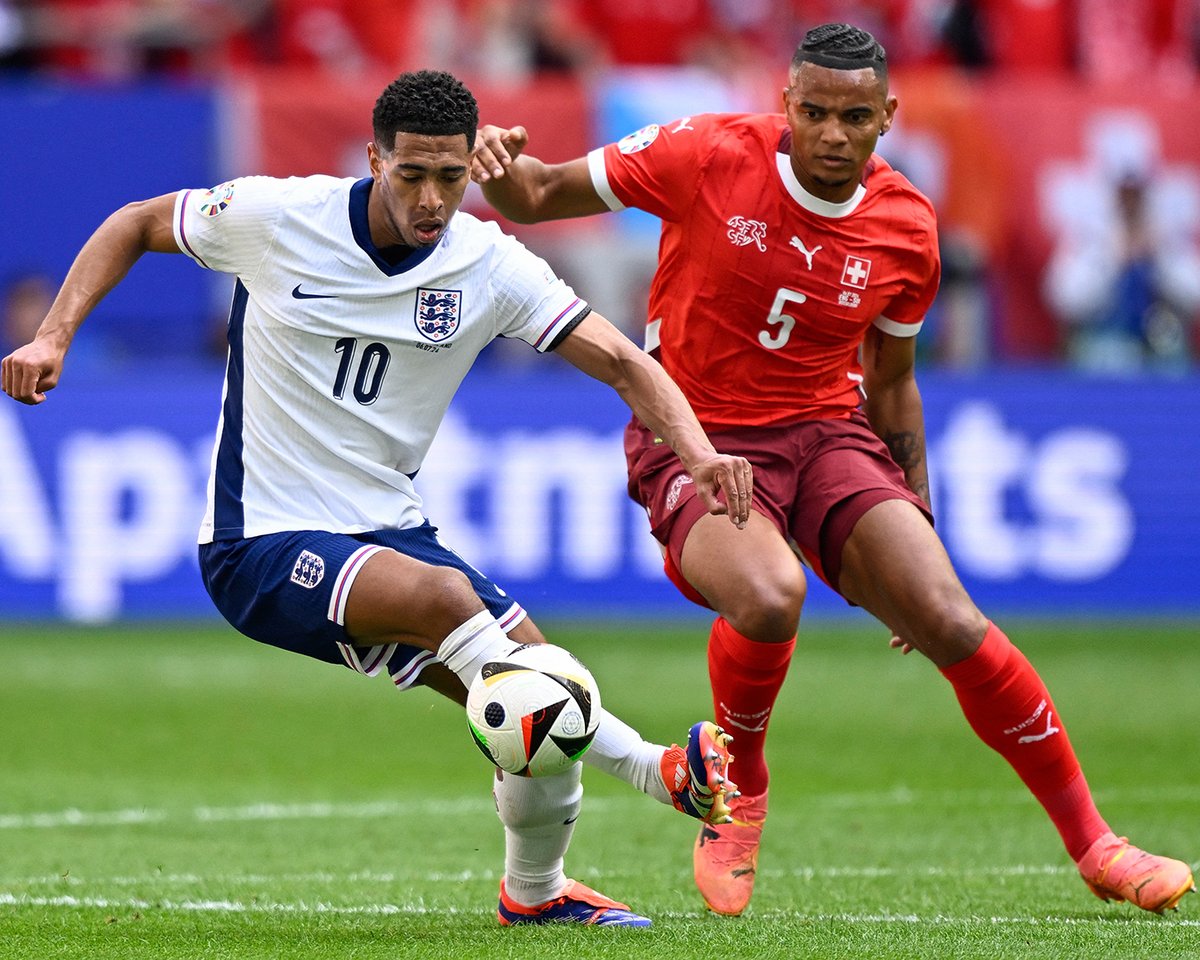 🏴󠁧󠁢󠁥󠁮󠁧󠁿 #EURO2024 準々決勝 前半終了 🇨🇭 2大会連続の4強入り