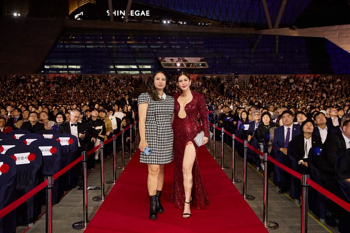 jrnepales's tweet photo. "It's hard, our life back home, but we have angels around us who help us pave the way, like Epicmedia. So, not only are they my producers, but they've become my friends throughout the years. " - #ShainaMagdayao @biancabalbuena #BradleyLiew #Epicmedia 

https://t.co/UxWnGIcIef https://t.co/EdNNMQb1U3