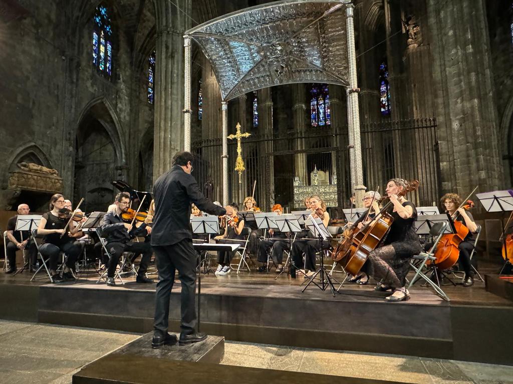 COMGirona's tweet photo. 🎻Al concert de l'#OMEGI, l'Orquestra de Metges de Girona, a la @CatedralGirona 🥹 Una orquestra nascuda fa més de dos anys i que ha viscut un creixement exponencial! Enhorabona, ben merescut!! 🙌🏻 El #COMG, al vostre costat! https://t.co/qYzCun9oFM
