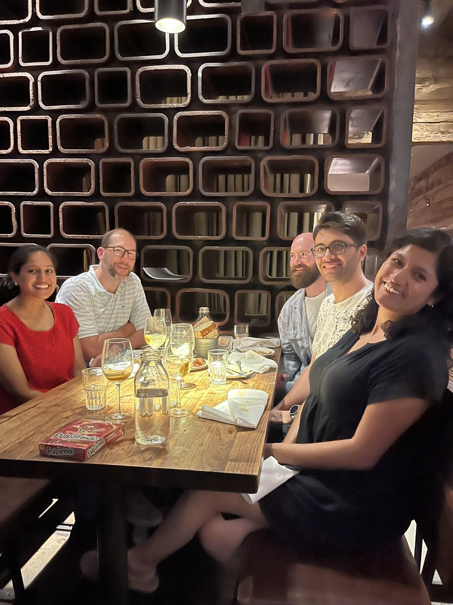YoungLabVU's tweet image. Always fun to catch up with lab alumni when in town! Happy to hear about your successes, Dr. Javier!