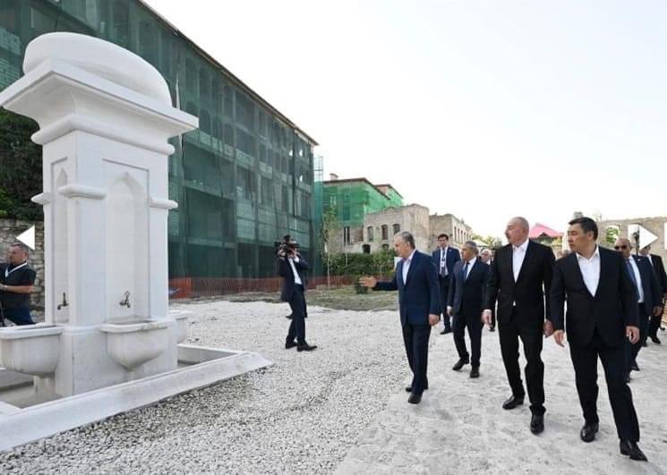 Şuşanın tarixi Meydan adlanan ərazisində yerləşən memarlıq abidəsi olan Meydan bulağı şuşalı Neman Bağırovun layihəsi əsasından yenidən orijinala uyğun formada hazırlanmışdır. 

Meydan bulağının əslinin daş sütunu ermənilər tərəfindən tamamilə dağıdılmışdı.