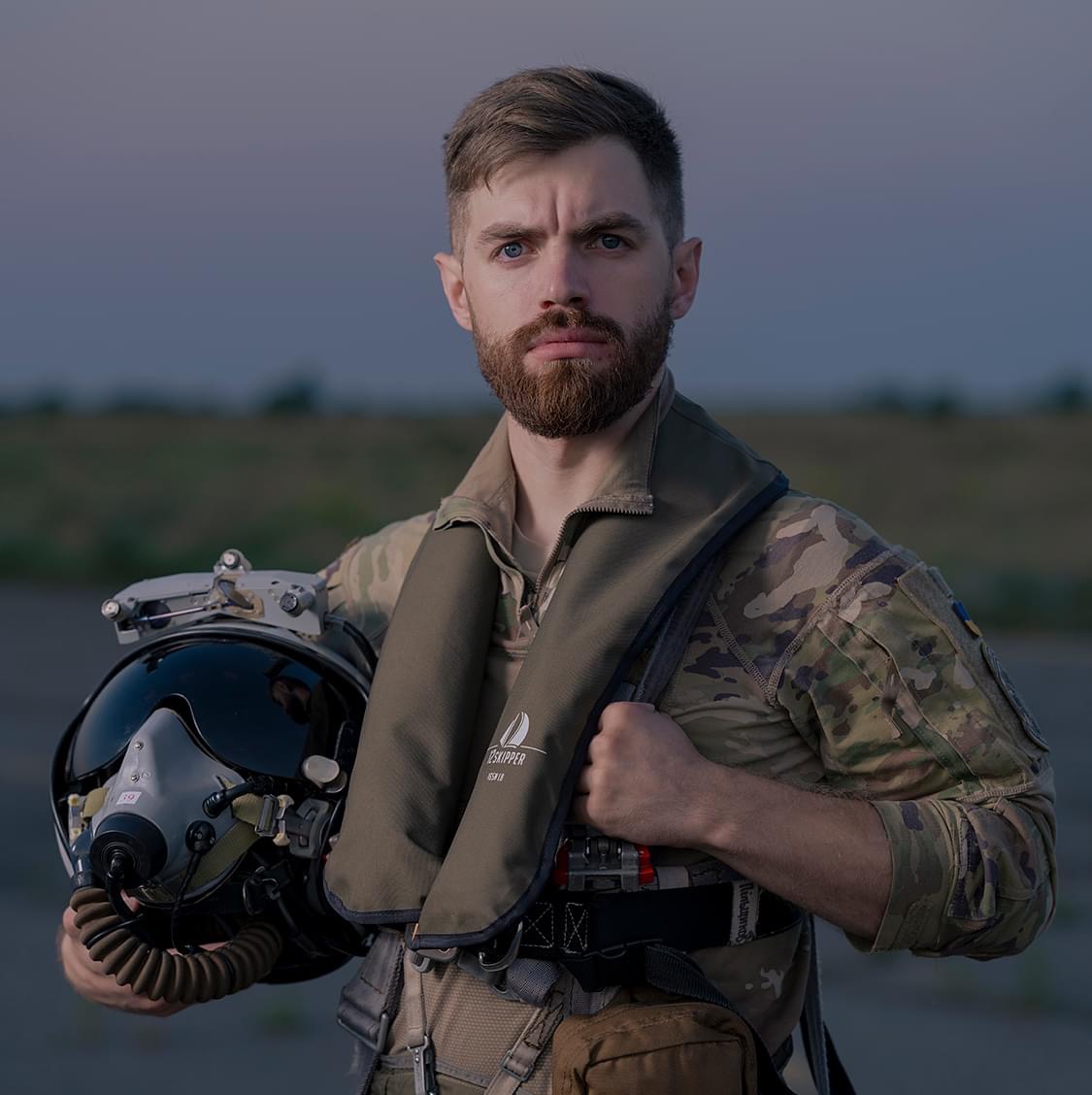 geveretahbar's tweet photo. Діду, оце - хлопці, які зупинили  путіна. І ще десятки  тисяч на щиті і сотні прямо зараз на нулі.  А ви сцикуни,  що бояться  свого лідерства більше,  ніж пітуна https://t.co/IDRe0TdybZ