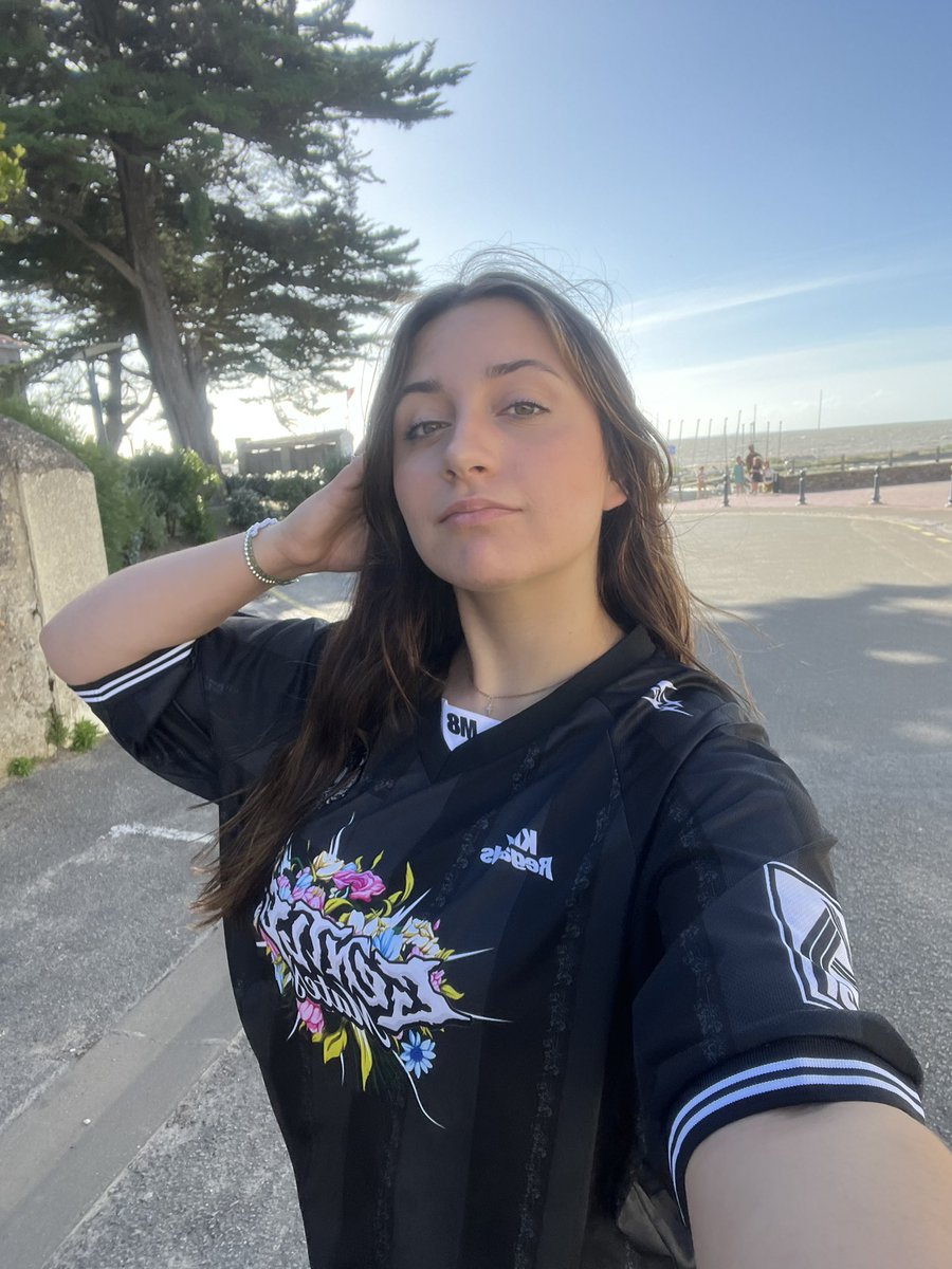 Lali ✮ tweet media