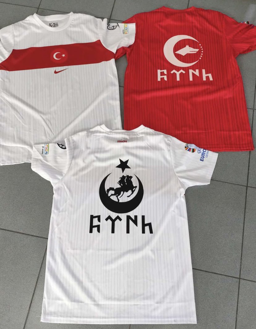Akşamki Türkiye maçının formaları benden tam laik atak geçirmelik