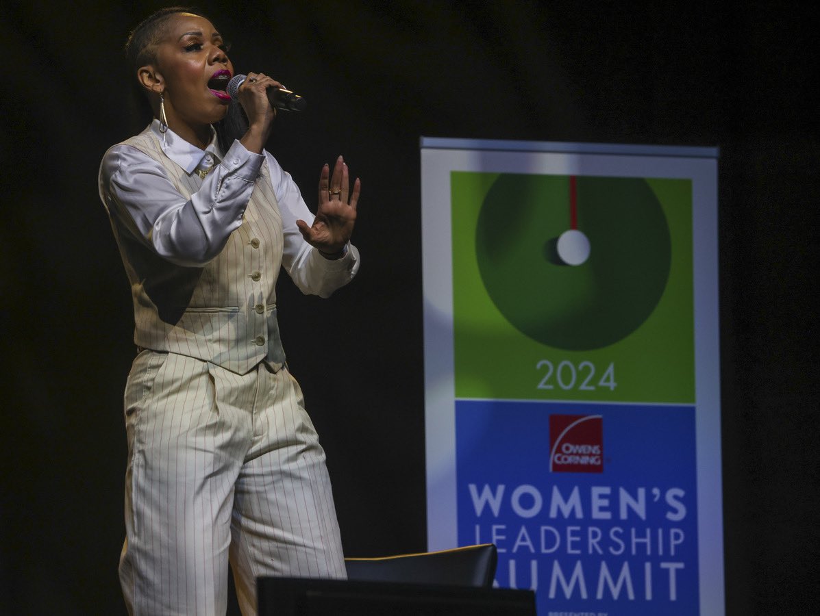 PerrymanDrP's tweet photo. Thank you to all who supported me as the opening speaker for the Dana Open Women’s Leadership Summit, sponsored by Epson and Owen’s Corning! https://t.co/AHjBVXM1hK