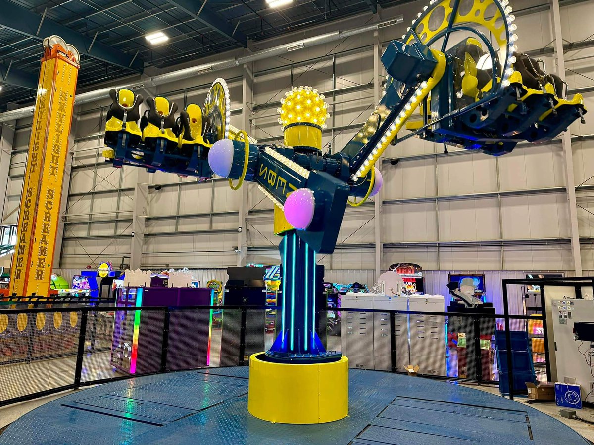 coasterchitchat's tweet photo. ChronoZ, a brand-new @zamperlarides flat ride, has twisted its way into @nebsfunworld and is now open! This is the first of many new attractions coming to NEB's Fun World this summer.
๐ธ NEB's Fun World
#nebsfunworld #chronoz #zamperla #zamperlarides #coasterchitchat #nowopen https://t.co/nz08daUbNz