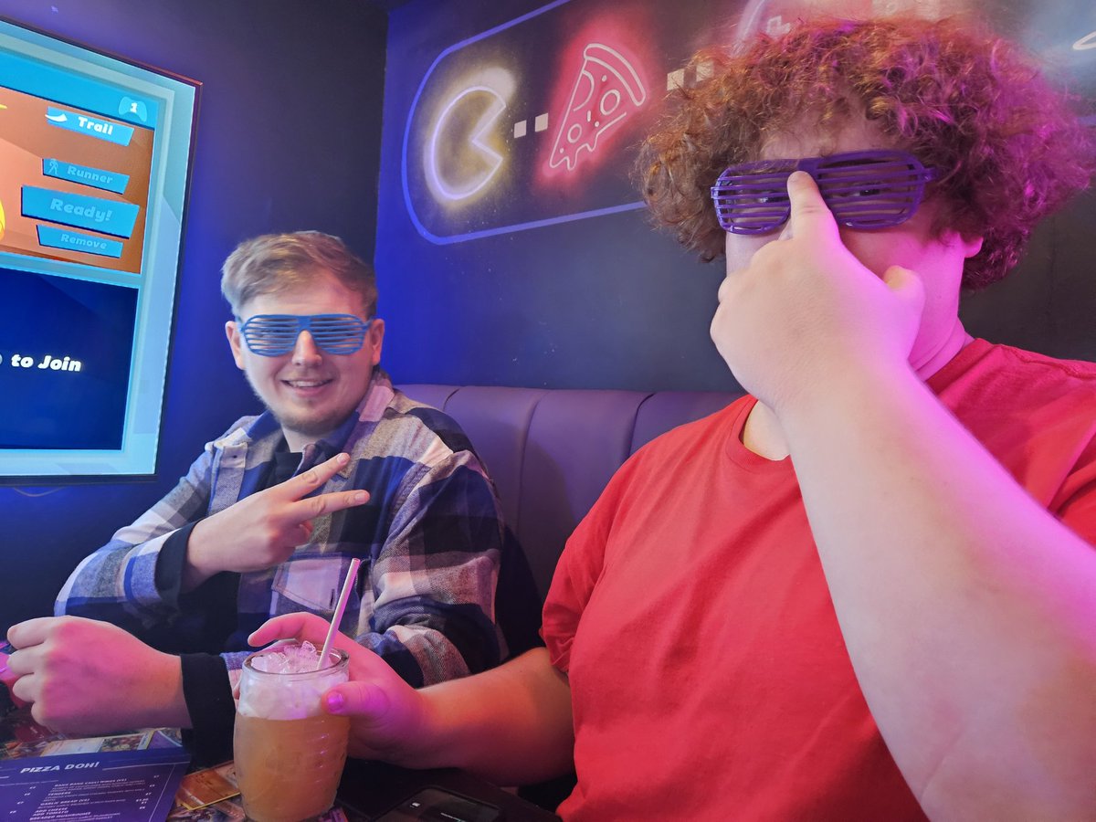 Yoshee007's tweet image. Heading back home after a much needed getaway with these absolute gems. Had an amazing time, my heart is so full ❤️