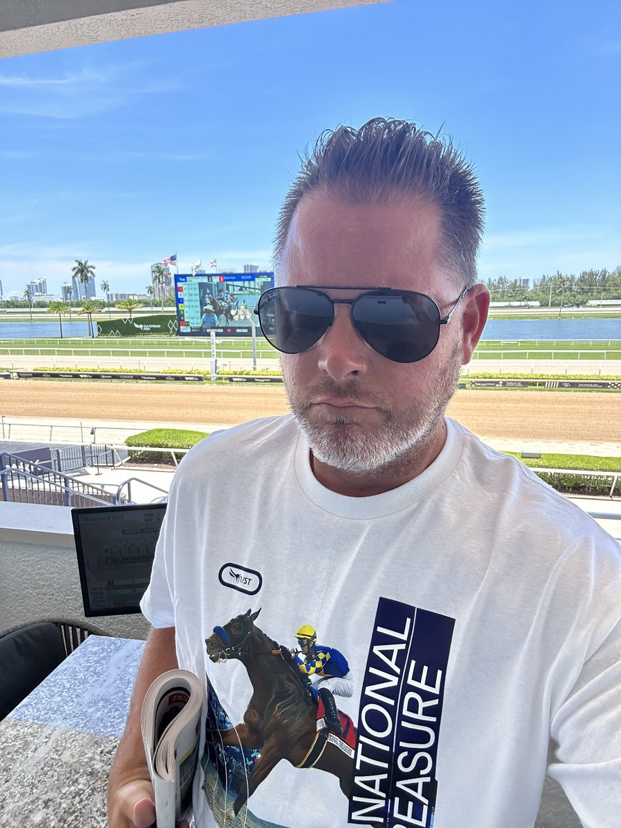 barshoelife's tweet photo. horse of a generation.
great giveaway @GulfstreamPark
they going fast!!! https://t.co/xPltLUyyKV