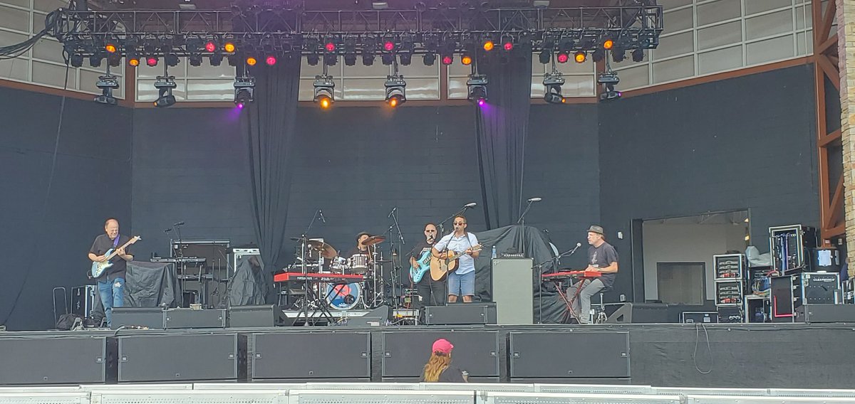 nitsch_darryl's tweet photo. Hey Folks at @Summerfest get to the #UlineWarehouse stage for #MKE artist @richtermusic ... Now!! Noon on Saturday 7/6. 
#SupportLocalMusic https://t.co/BRhKDxqdXd