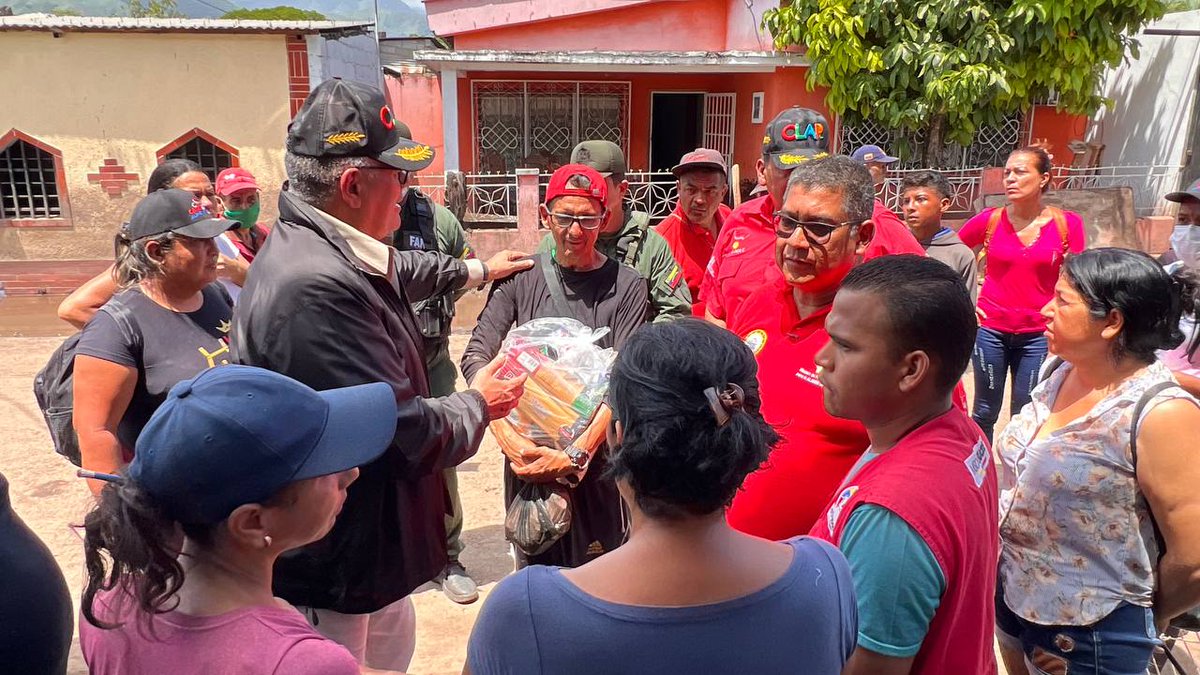 Cumanacoa saturada de comida y agua potable M.TM