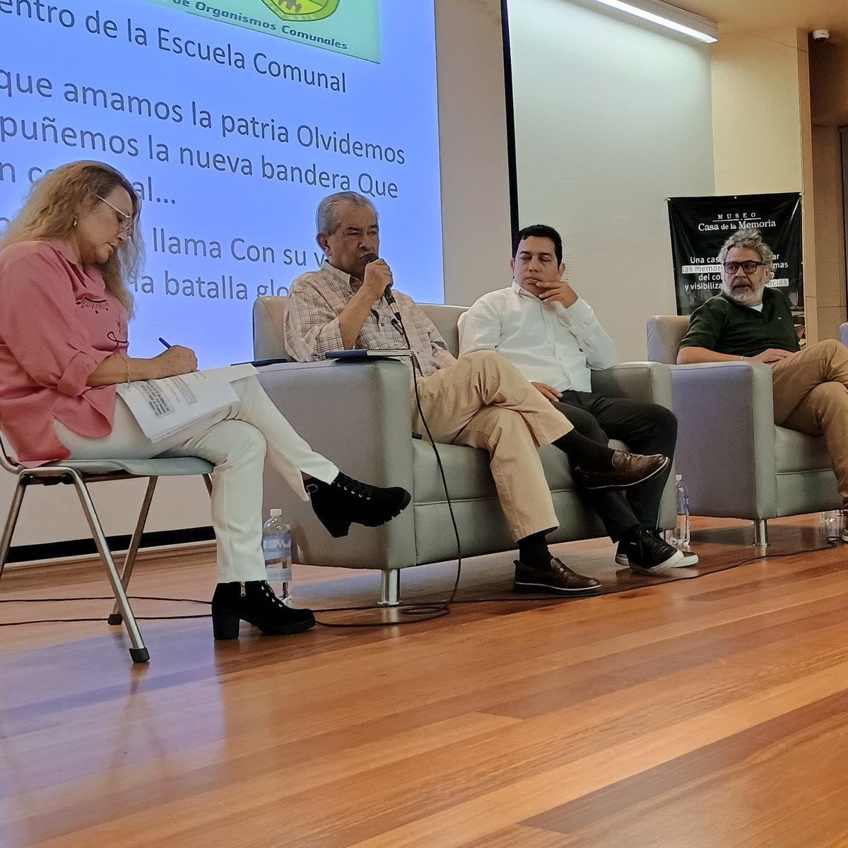 personeriamed's tweet photo. Apoyamos y acompañamos el foro "Organismos de Acción Comunal Constructores de Paz Territorial”, liderado por la ASOCOMUNAL 10 La Candelaria, a través de la Escuela Comunal.
Este evento tiene como propósito el fortalecimiento del liderazgo y la cultura de paz en nuestra ciudad. https://t.co/OoWsHKjPtb