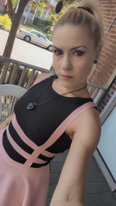 Hope you have a lovely Saturday 🩷 https://t.co/LBut3BfS54