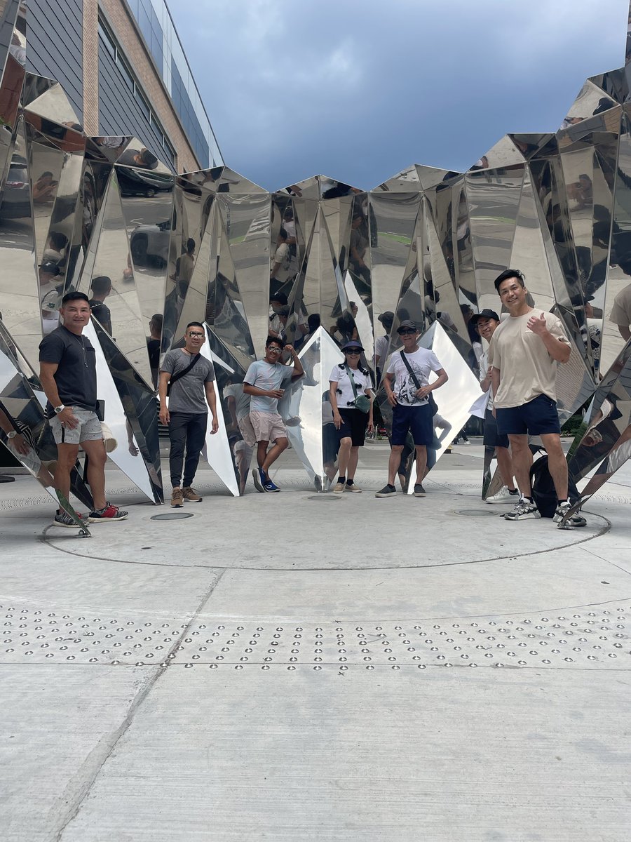 Have you taken your pic with our #ReflectorTO sculpture  yet. It’s very shiny and amazing 😁

📍300 Queen St W