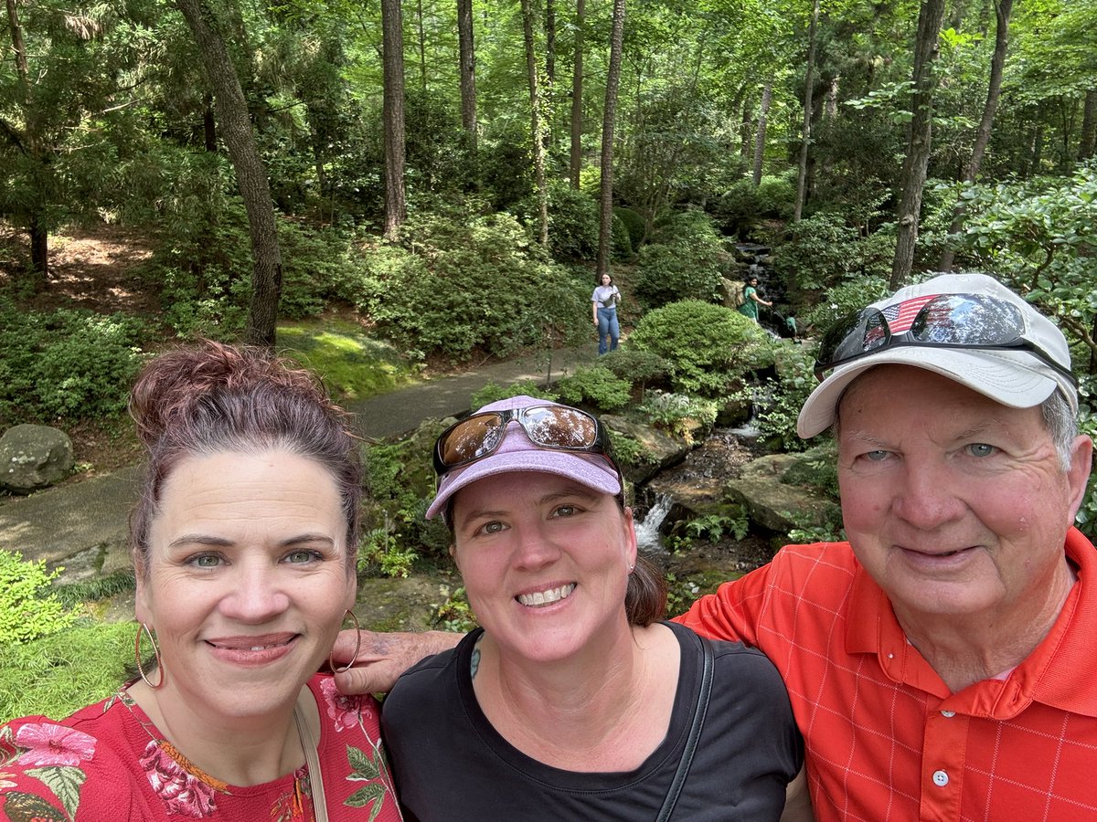 Liz Pena tweet media