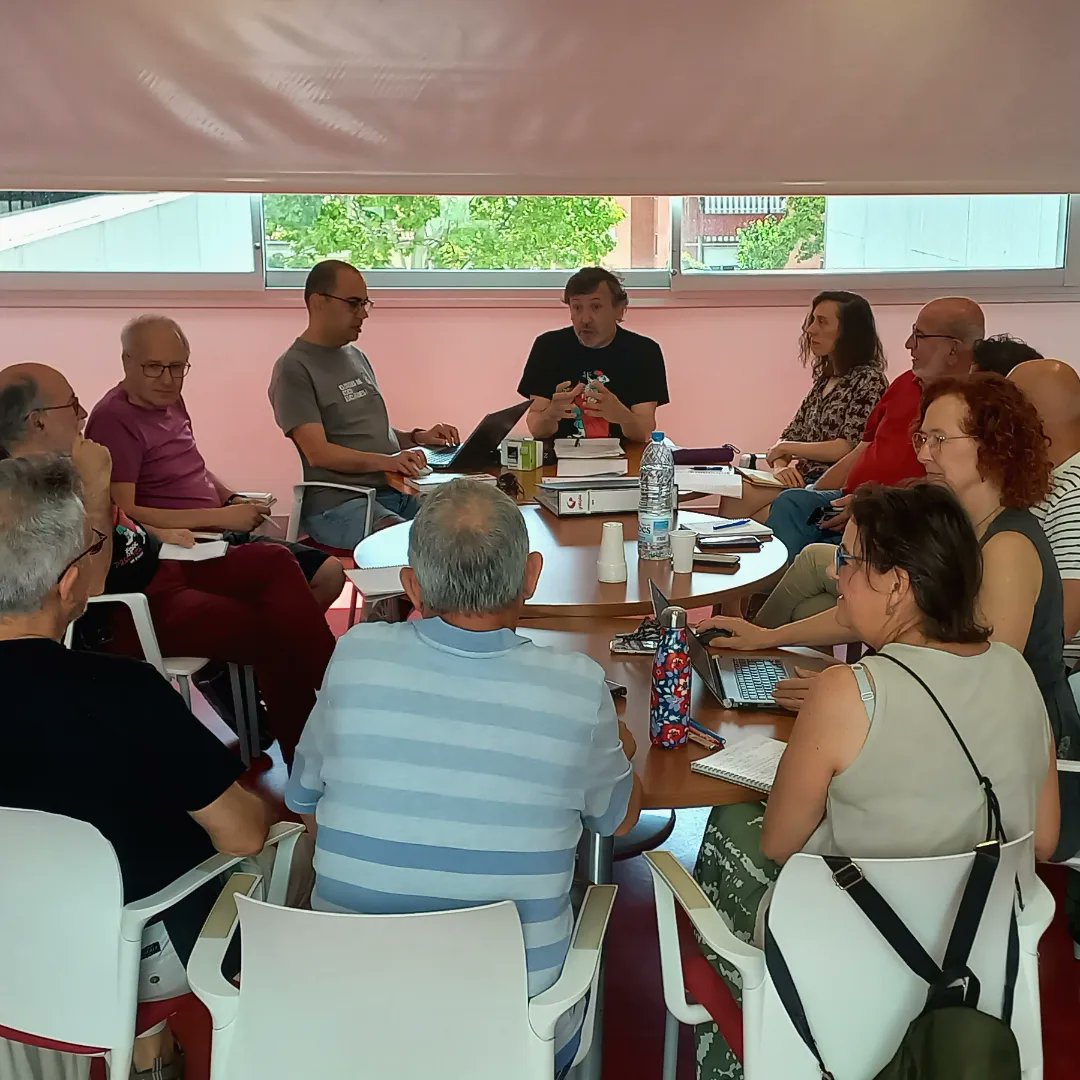 Avui ens hem reunit per anar perfilant la propera temporada, amb la voluntat d'oferir el millor servei a les entitats associades i, en conseqüència, a les persones que tinguin interès. Volem donar les gràcies a Els Pastorets de Castellbisbal per acollir-nos a Els Costals.