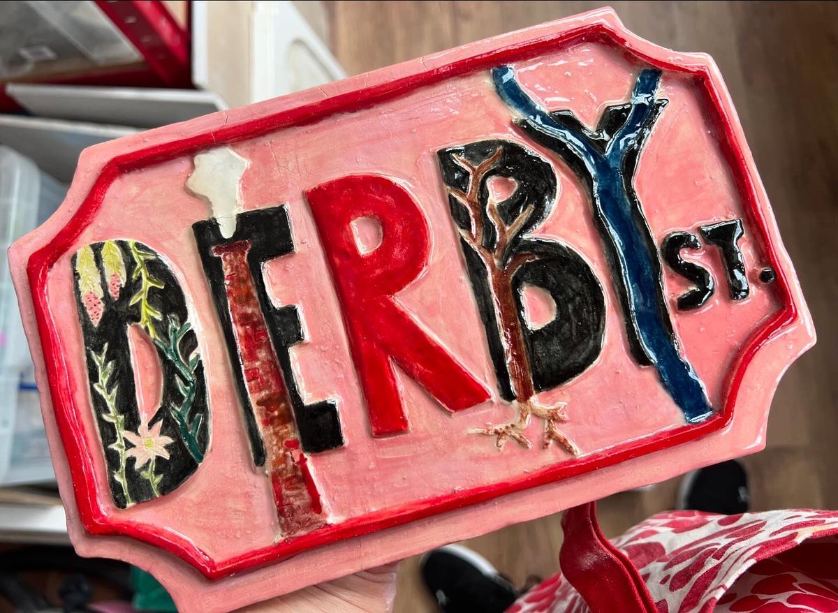 elainelimnewton's tweet image. Fancy a play with clay in the lovely signal box studio @LEArtRoom 
Then check out my eventbrite page I’ve just added sessions for July and August ❤️
eventbrite.com/o/67551361523
.
#ceramicworkshop #longeaton  #clayclasses  #EventBrite #eventbriteartworkshop #eventbriteworkshop