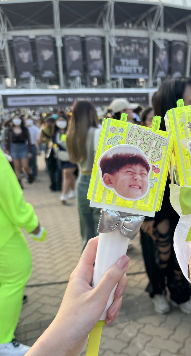 forrbyty's tweet photo. wts/พร้อมส่ง

ส่งต่อแท่งไฟ nct v.1 ค่าใช้ไปครั้งเดียว อุปกรณ์ครบค่ะ

🚏 ราคา 650฿ รวมส่ง

#ตลาดนัดnct https://t.co/pzgw313I61