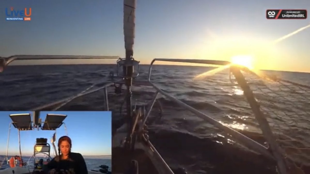 100 nautical miles off the coast. No land in site. And streaming LIVE on <a href="/TwitchFR/">Twitch FR</a> <a href="/Twitch/">Twitch</a> 

Here’s a quick screenshot of the stream right now. 

Join us on board as we head to Italy from Greece! 

📷/gaspard_tv