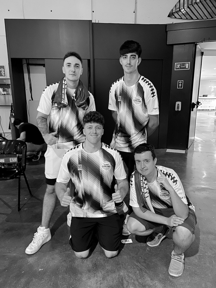 Mario Soler~🇩🇪 (@mariosoler19z) on Twitter photo Este post es para rendir homenaje a los 4 valientes pilotos eliminados en la curva 1 de Montjuic 
Descansen en paz Este post es para rendir homenaje a los 4 valientes pilotos eliminados en la curva 1 de Montjuic 
Descansen en paz