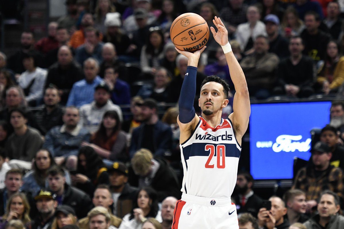 Adrian Wojnarowski tweet media