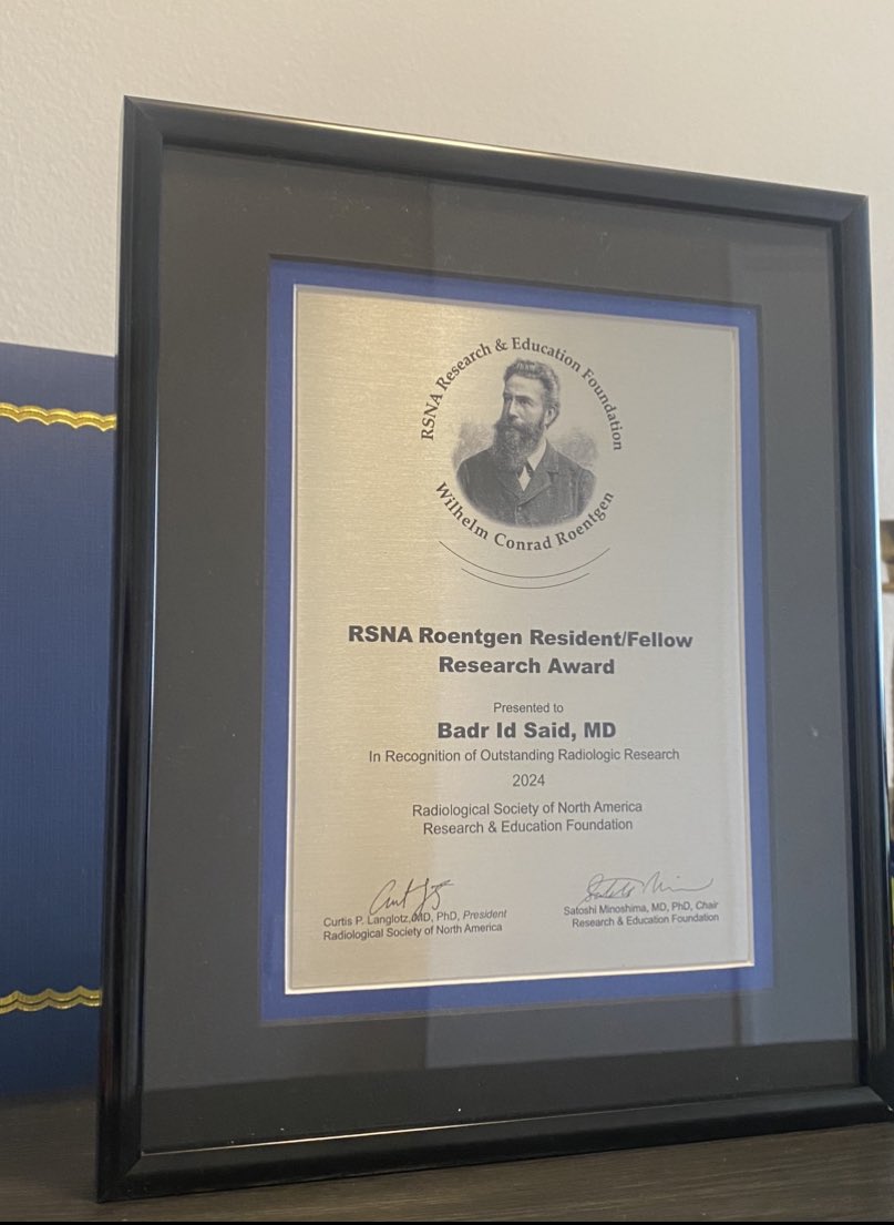 Badr Id Said, MD (@badridsaid) on Twitter photo 🎓 Nice farewell gift and recognition of my research during my residency at <a href="/UofTDRO/">Radiation Oncology</a>
🚀 Excited to start my new adventure/fellowship at <a href="/MDAndersonNews/">MD Anderson Cancer Center</a>
🙏 Thank you <a href="/RSNA/">RSNA</a> for the Roentgen award and to all my research mentors <a href="/RadMedPM/">Radiation Medicine Program</a> <a href="/Sunnybrook/">Sunnybrook Health Sciences Centre</a> for their invaluable support 🎓 Nice farewell gift and recognition of my research during my residency at <a href="/UofTDRO/">Radiation Oncology</a>
🚀 Excited to start my new adventure/fellowship at <a href="/MDAndersonNews/">MD Anderson Cancer Center</a>
🙏 Thank you <a href="/RSNA/">RSNA</a> for the Roentgen award and to all my research mentors <a href="/RadMedPM/">Radiation Medicine Program</a> <a href="/Sunnybrook/">Sunnybrook Health Sciences Centre</a> for their invaluable support
