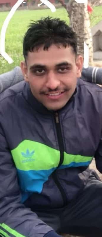 Sandeeplot1981's tweet photo. नरवाना के मेरे गांव जाजन वाला के पैरामिलिट्री कमांडो 
""""भाई प्रदीप नैन जी""" जम्मू कश्मीर के पुलवामा में आंतकवादियों से मुठभेड़ में शहीद हो गए हैं। देश के शहीद को कोटि-कोटि नमन.......
आपके बलिदान को देश हमेशा याद रखा जायेगा........... https://t.co/wp0aQuSiu5