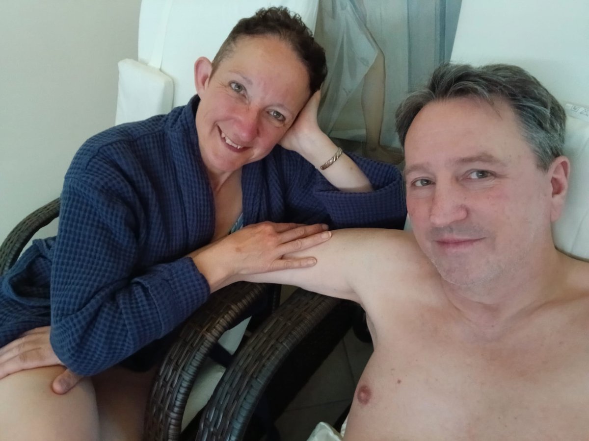 SarahLulu1971's tweet photo. Hot tub fun with my sexy sub @psion_satori 
#romanticweekend https://t.co/heRkdlLrMj