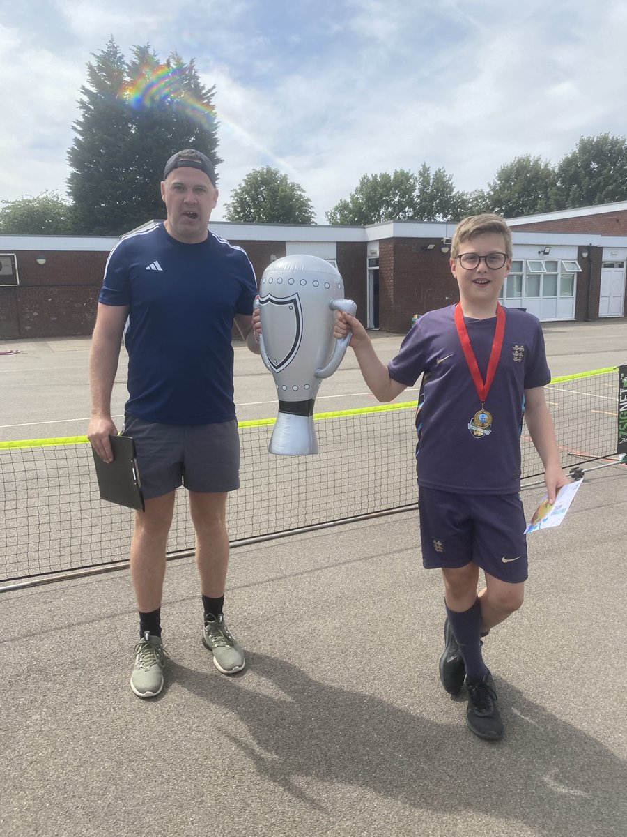A&amp;K tennis champ! Thanks coach Jake! ⁦<a href="/AlthorpeKeadby/">Althorpe and Keadby Primary School</a>⁩