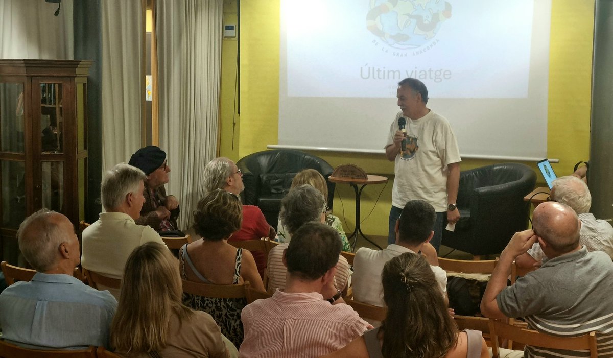 Avui, l'última Anaconda del gran Toni Arbonès. I ni tan sols en aquest programa, després de tants anys, ell ha sigut el protagonista. Amb prou feines ha aparegut a l'antena. 
Quina classe. I que lluny del perJOdisme que domina avui en dia a molts llocs 👏
