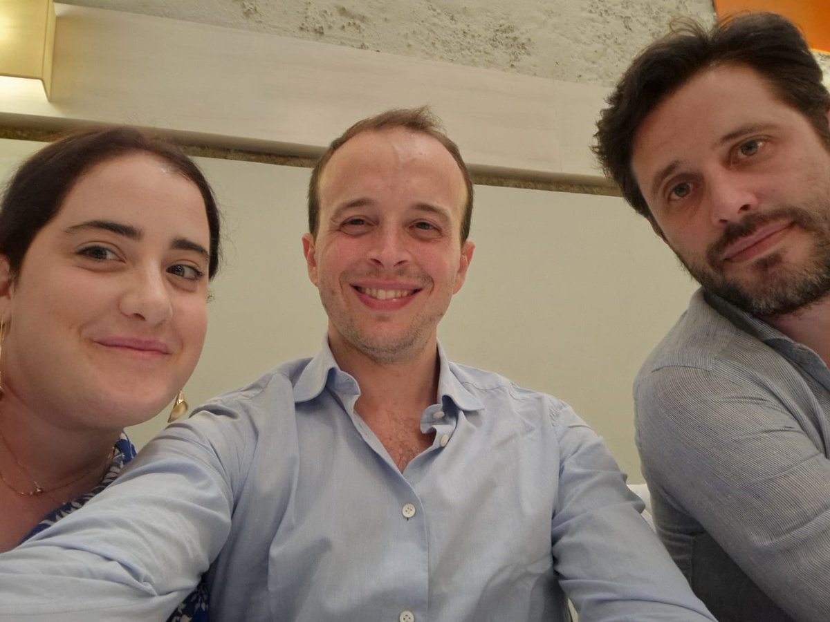 Andrea Ponsiglione (@a_ponsiglionemd) on Twitter photo Just finished an insightful multidisciplinary event on #ProstateCancer in the beatiful Barletta where I had the chance to discuss #Radiomics and #ArtificialIntelligence. Also enjoyed quality time with two rising stars from <a href="/ESUR_JN/">ESUR Junior Network</a> <a href="/GiorgioBre/">Giorgio Brembilla</a> <a href="/Mart_Pecoraro/">Martina Pecoraro</a> <a href="/VPanebiancoIT/">Valeria Panebianco</a> Just finished an insightful multidisciplinary event on #ProstateCancer in the beatiful Barletta where I had the chance to discuss #Radiomics and #ArtificialIntelligence. Also enjoyed quality time with two rising stars from <a href="/ESUR_JN/">ESUR Junior Network</a> <a href="/GiorgioBre/">Giorgio Brembilla</a> <a href="/Mart_Pecoraro/">Martina Pecoraro</a> <a href="/VPanebiancoIT/">Valeria Panebianco</a>