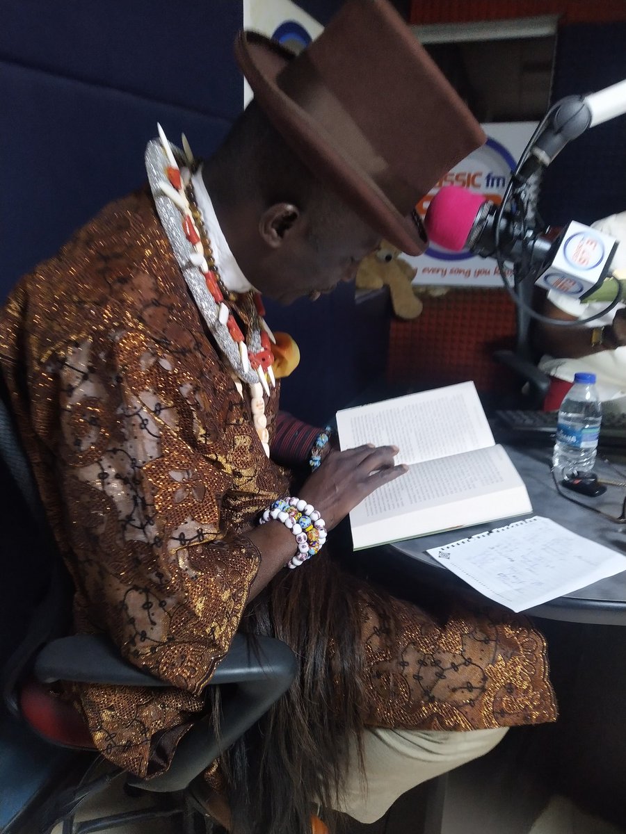 BORWithBenji's tweet photo. HRM KING BUBARAYE DAKOLO Reading from the book #OnceASoldier Page 184 On @ClassicFM973 #BookOnReviewWithBenji @King_Dakolo @KingDakoloMedia @iambenjaminokoh @prettytonia01 https://t.co/RSCcCltzZF