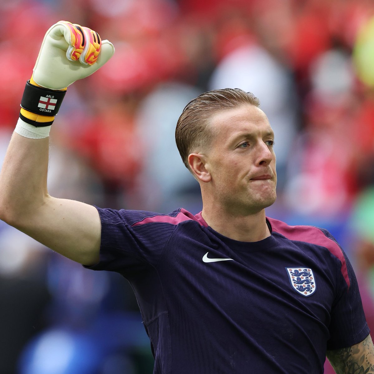 ENGLAND’S NUMBER ONE! 👑

JP makes a vital save in the shootout to help the #ThreeLions through to the semi-finals of #EURO2024!