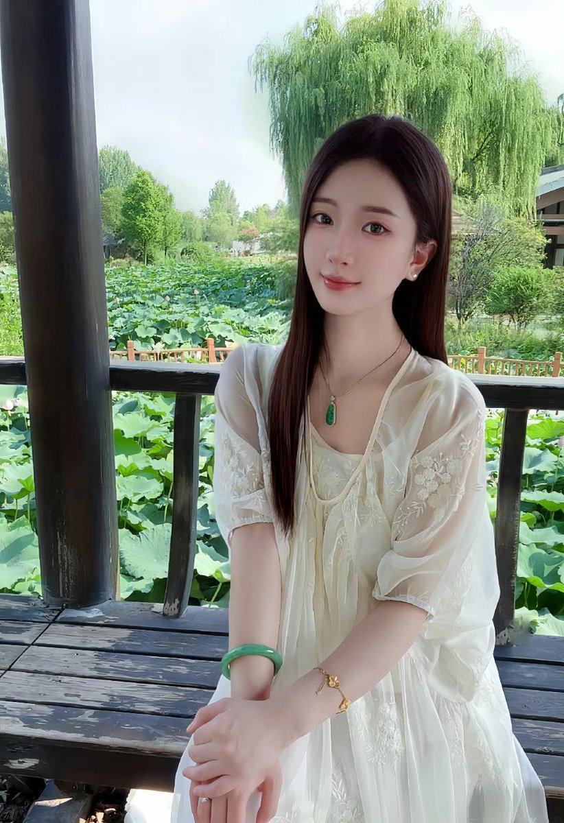 接天莲叶无穷碧，映日荷花别样红。 https://t.co/udrVmmIzFb
