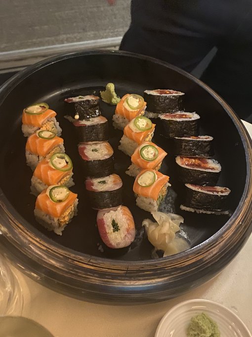 Thank you Mr C for the wonderful gifts, sushi dinner and lovely time in the Windy City! 🏙️ You sure know<a href="/tag/newprofilepic"class="tags"><span>#newprofilepic</span></a>